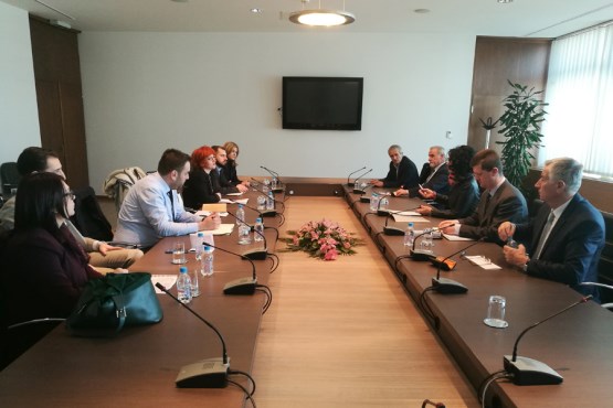 Članovi Zajedničke komisije za ekonomske reforme i razvoj PSBiH razgovarali sa grupom savjetnika ambasada Velike Britanije u zemljama regiona